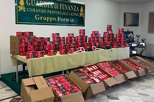 Feste sicure, la Guardia di Finanza sequestra 140mila prodotti natalizi
