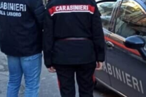 Lavoratori senza spogliatoi né servizi igienici: denunciata la titolare dell’azienda agricola