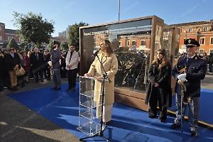 Svelata la teca con i resti dell'auto della scorta di Falcone