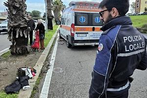 Investita mentre attraversa sulle strisce, anziana finisce in ospedale