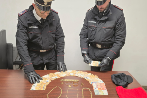 Si finge carabiniere e truffa due anziane: arrestato a Fondi