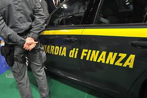 La Guardia di Finanza dona carburante sequestrato alla Protezione Civile: Anzio al centro dell’operazione