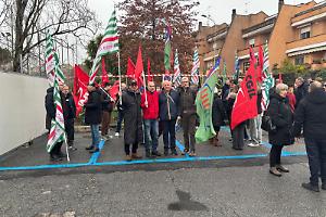 Crik Crok, presidio davanti al Tribunale: lavoratori e sindacati chiedono certezze