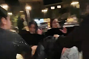 Terracina, accerchiata e picchiata dal branco