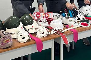Carnevale sicuro a Formia: sequestrati 250 tra maschere e giochi in un emporio