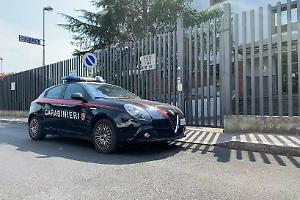 Rapina in sala scommesse a Scauri: due fratelli arrestati dopo inseguimento e posto di blocco forzato