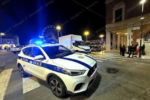 Scene di follia in piazza del Popolo, lite tra colleghi finisce a botte