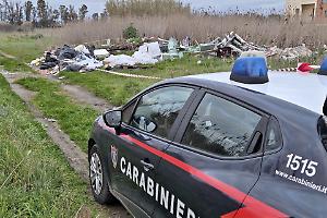 Sequestrata la discarica a cielo aperto, indagine dei carabinieri forestali