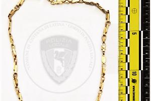 Furto alla stazione di Cisterna: uomo derubato della collana d’oro, arrestato un giovane