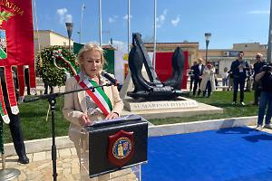 Inaugurato il Monumento ai Marinai d’Italia sul lungomare di Latina