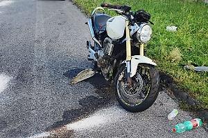 Aprilia, perde il controllo della moto sulla Pontina: ragazza ferita