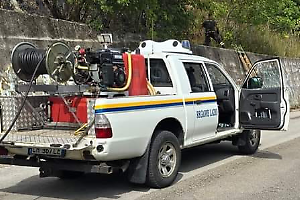 Ponza, volontaria ferita tra le fiamme: ustioni durante l’intervento, arriva la solidarietà della Regione