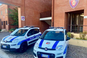 Controlli straordinari a Fondi: 61 stranieri identificati e verifiche in 4 immobili