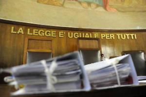 Accusati di bancarotta, escono di scena fratello e sorella