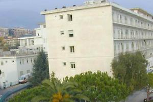 Due persone ferite a colpi di cacciavite