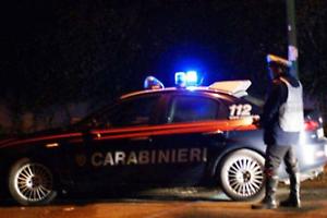 Ruba il portafogli a un’anziana e usa la carta di credito: denunciato 38enne