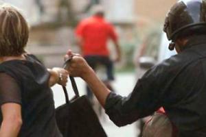 Scippo in pieno giorno a Latina, individuato uno dei responsabili