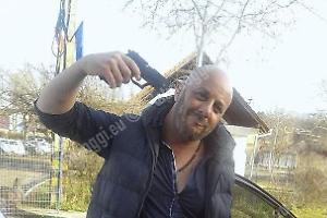 Telefonata bluff in caserma durante la diretta Tik Tok