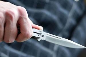 Formia, accoltella un giovane davanti al bar: scatta il Daspo urbano per l’aggressore