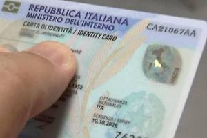 Carta d'identità elettronica: boom di richieste per l'open day, appuntamenti esauriti in un'ora