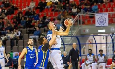 Latina ingrana la sesta, batte Nocera e si avvicina alla vetta