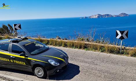 Ponza e Ventotene, estate sotto controllo: GdF in azione tra mare e terra