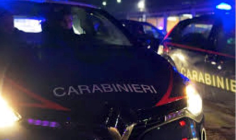 Aprilia, incendio a un negozio: danneggiata la saracinesca, indagano i Carabinieri