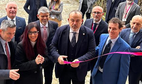 Inaugurato il nuovo centro di odontoiatria del "Citt&agrave; di Aprilia", taglio del nastro con Regione e Ministero