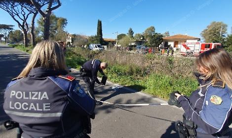 Un cadavere nel canale e la bici sulla sponda, giallo sulla Litoranea
