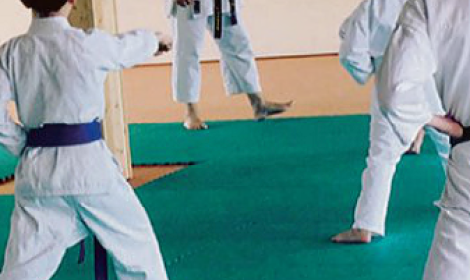 Abusi su minori, maestro di karate finisce ai domiciliari
