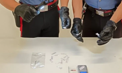 Preso con il crack, 48enne finisce in manette