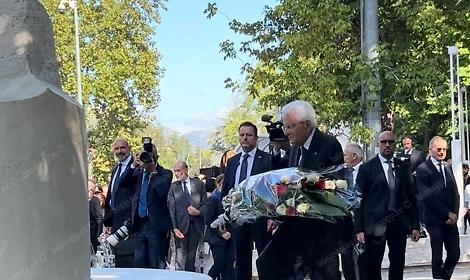 Il presidente della Repubblica Sergio Mattarella omaggia la memoria di Willy