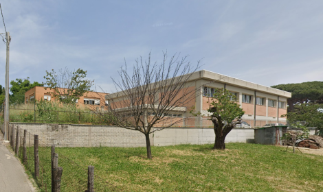 Raid e pugni in classe, paura ai Castelli