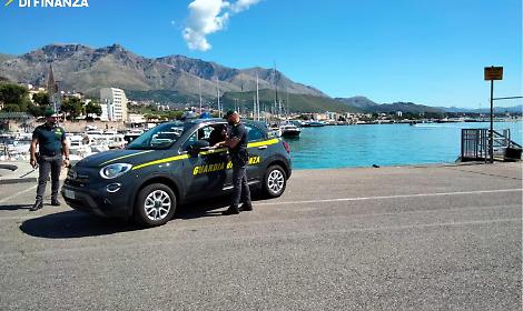 Ventotene, controlli serrati della Guardia di Finanza durante la festa di Santa Candida