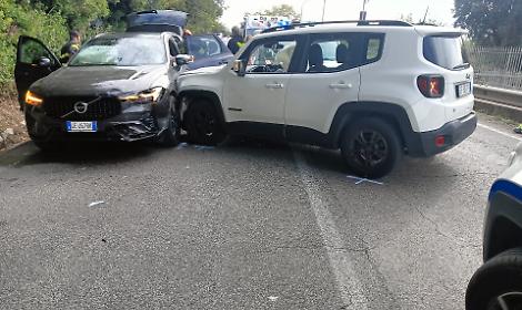 Impatto tra una Jeep e una Volvo nel tratto della consolare tra Itri e Formia: due feriti