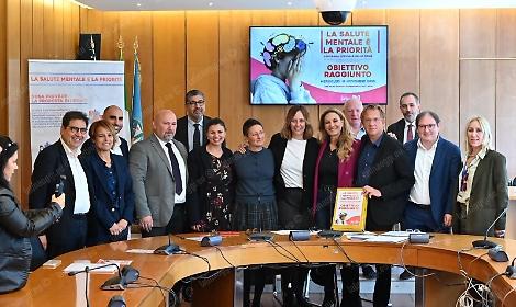 Salute mentale, Battisti (PD): &ldquo;Consegnate oltre tredicimila firme per lo psicologo di base&rdquo;