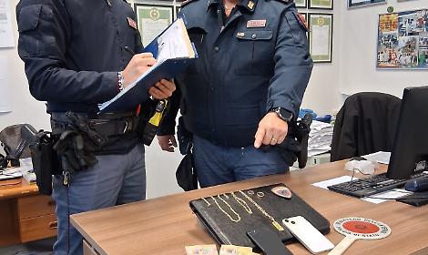 Si finge Carabiniere per truffare un'anziana: arrestato dalla Polizia