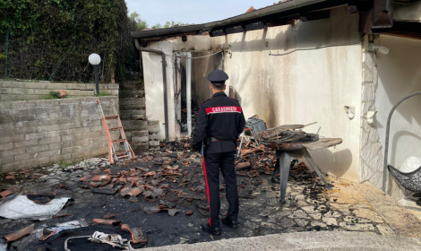 Paura nella notte a Priverno: incendio in un&rsquo;abitazione, nessun ferito