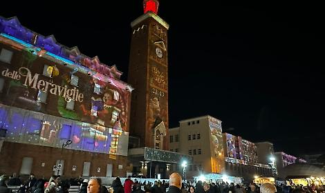 Favole di Luce, Gaeta travolta da un fiume di visitatori: nuova domenica da record