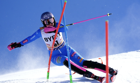 Giulia Valleriani fa centro nello slalom di Mayrhofen/Hippach