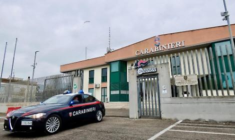Fermato a un posto di blocco, fugge e aggredisce i carabinieri: arrestato 35enne di Roccagorga