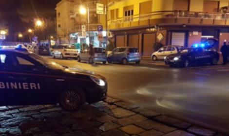 Latina, arrestato 19enne nella zona pub: aveva hashish, ketamina e bilancino