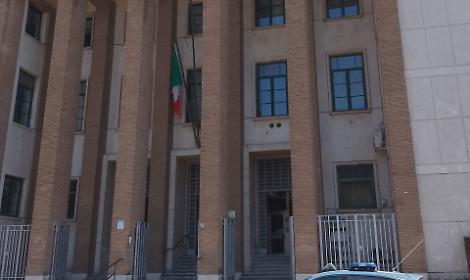 Tenta di uccidere la madre, 20enne processato con il rito abbreviato