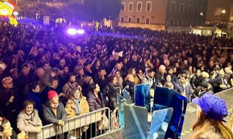 La Fiamma Olimpica ha acceso Latina: in 10mila per un evento destinato a restare nella storia