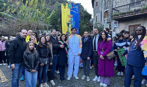 La Fiamma Olimpica illumina Sermoneta: una giornata di sport, valori e comunit&agrave;