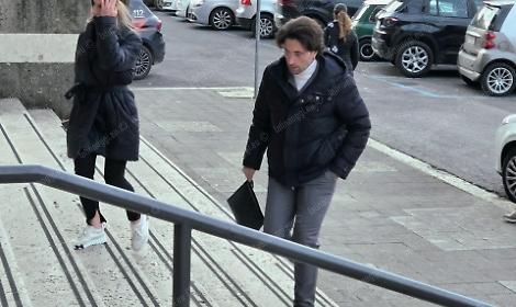 Agresti e i prestanome scelgono la strategia del silenzio davanti al giudice