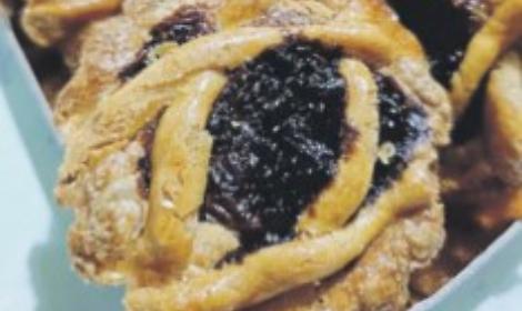 Sezze, sequestrati tre quintali di dolci