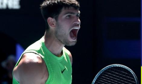 Paolini si ferma a Melbourne, Alcaraz da record, Medvedev vince in 5 set