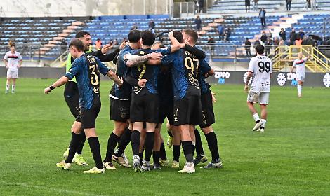 Il Latina non si ferma pi&ugrave;: secco 2-0 al Foggia