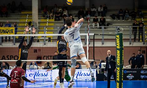 Cisterna lotta, ma alla fine deve arrendersi a Verona